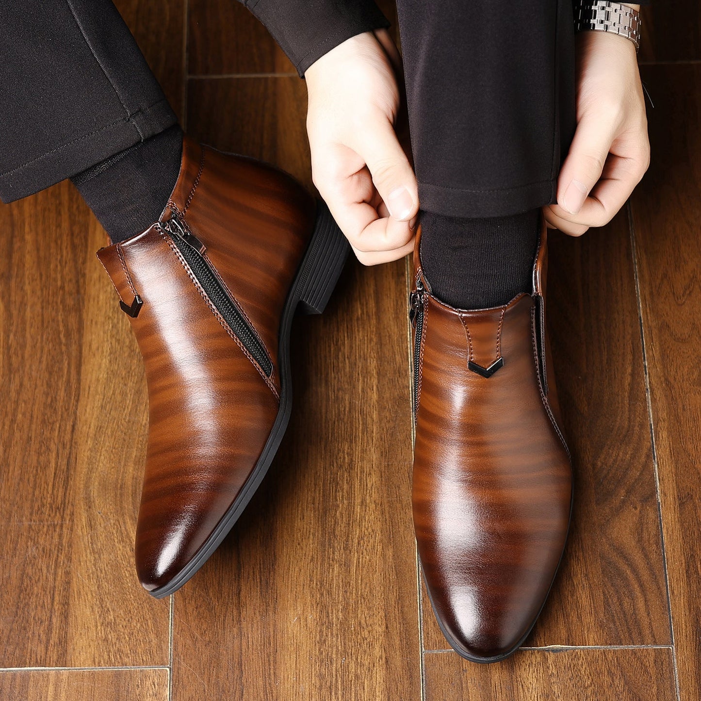 Herren Geprägte Leder Stiefeletten mit Seitlichem Reißverschluss und Flachem Absatz | Ideal für alle Jahreszeiten