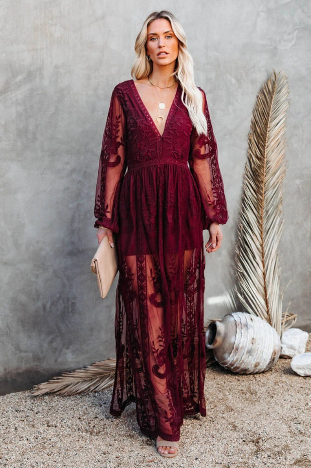Weißes Spitzen-Maxi-Kleid mit Tiefem V-Ausschnitt und Beinschlitz | Ideal für den Sommer