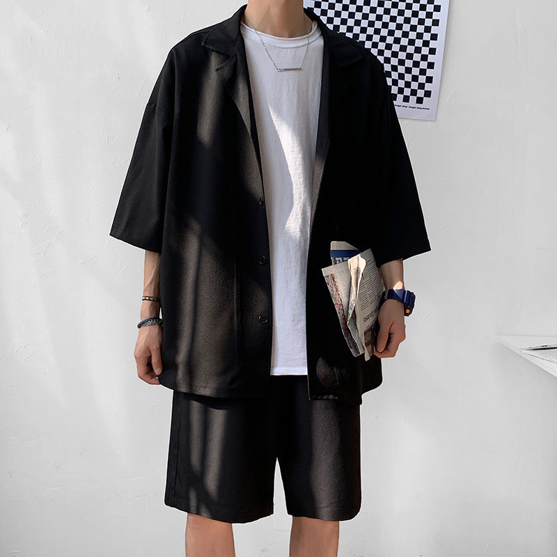 Weites zweiteiliges Set in Übergrößen mit geraden Shorts | Ideal für den Sommer