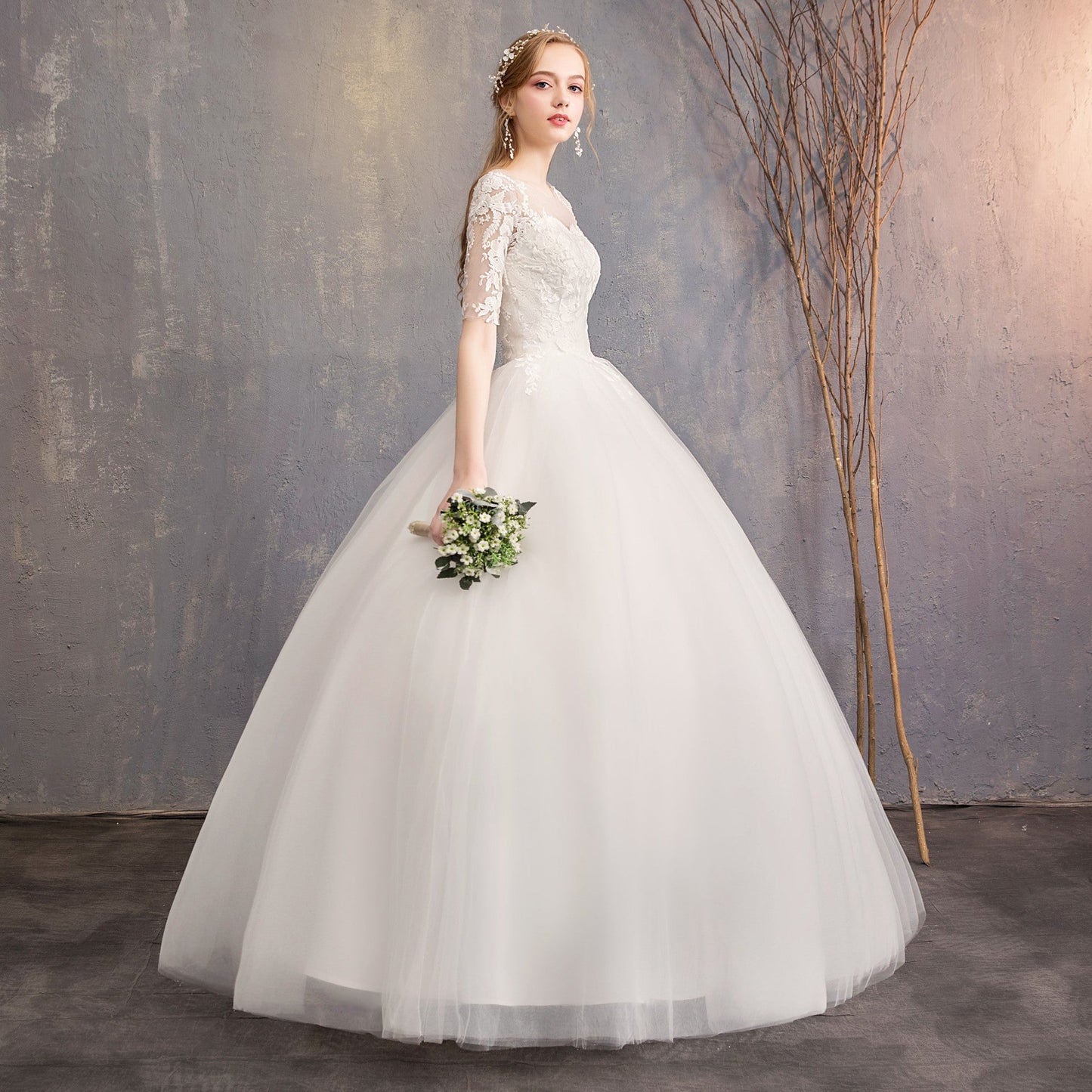 Hochzeitskleid aus Spitze mit mittellangen Ärmeln und Plusgrößen | Ideal für alle Jahreszeiten