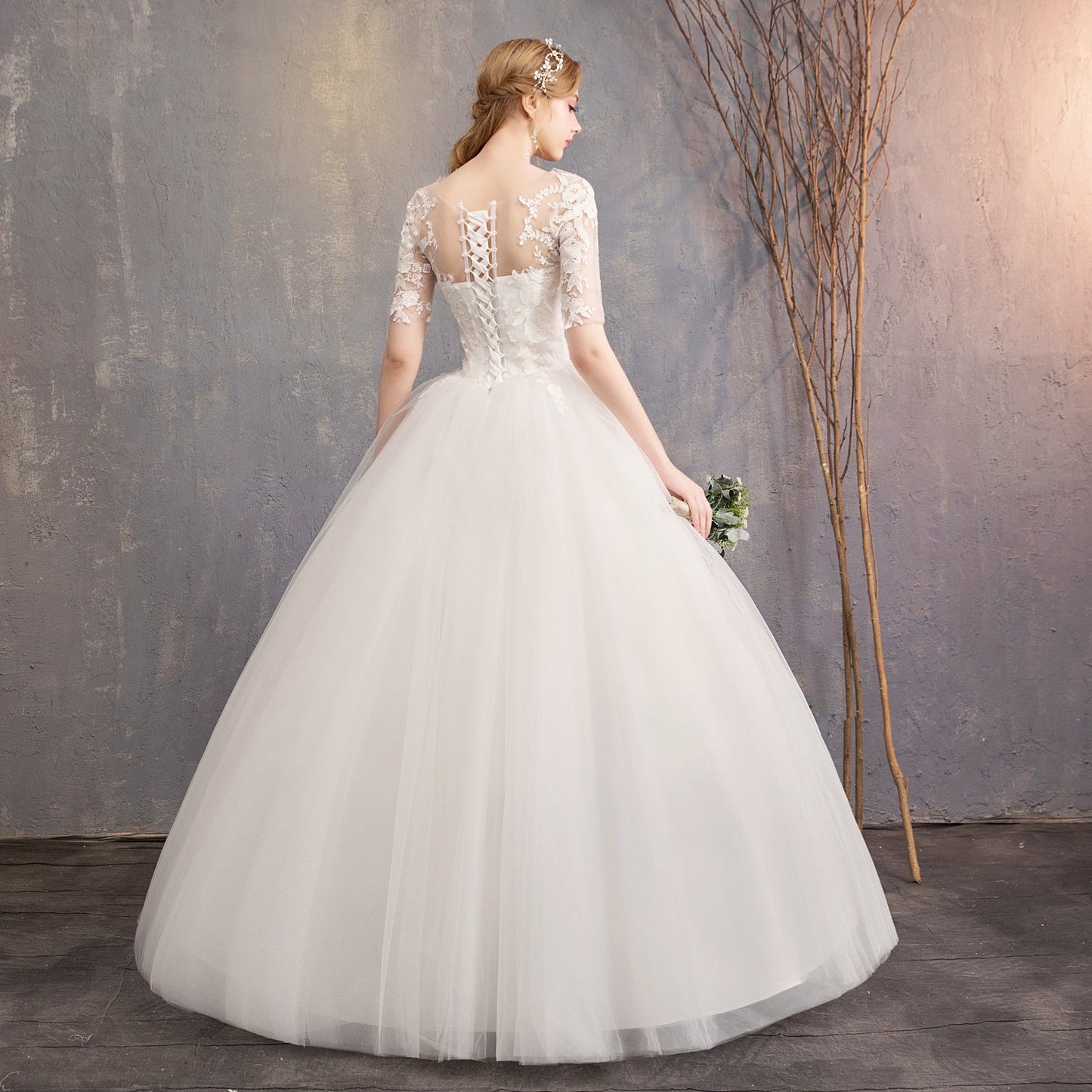 Hochzeitskleid aus Spitze mit mittellangen Ärmeln und Plusgrößen | Ideal für alle Jahreszeiten