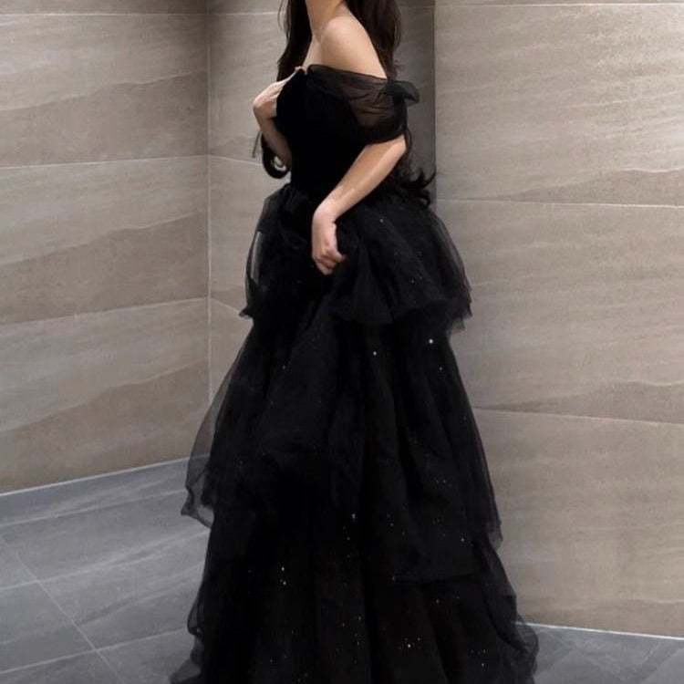 Langes Abendkleid mit Prinzessärmeln und Petticoat | Ideal für alle Jahreszeiten