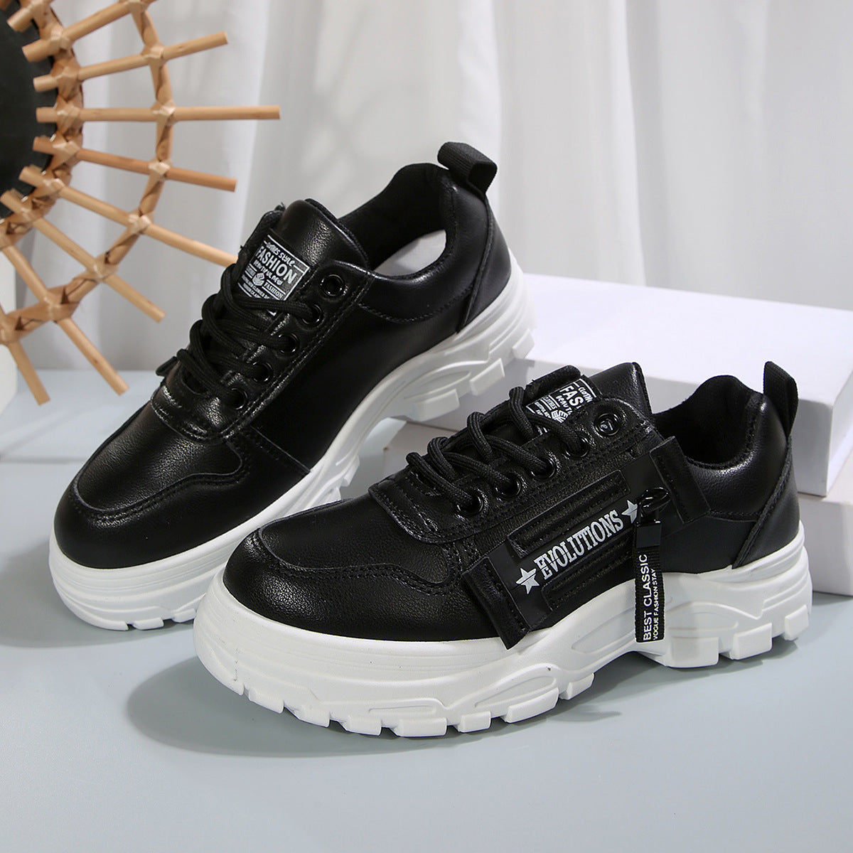 Schnürsneaker mit Seitlichem Reißverschluss und dicker Sohle | Ideal für alle Jahreszeiten
