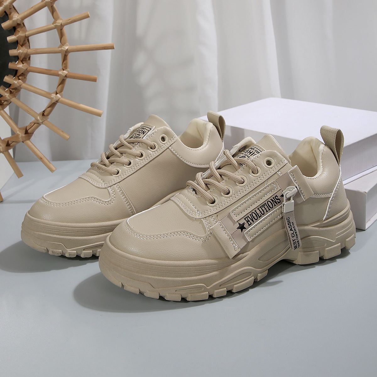 Schnürsneaker mit Seitlichem Reißverschluss und dicker Sohle | Ideal für alle Jahreszeiten