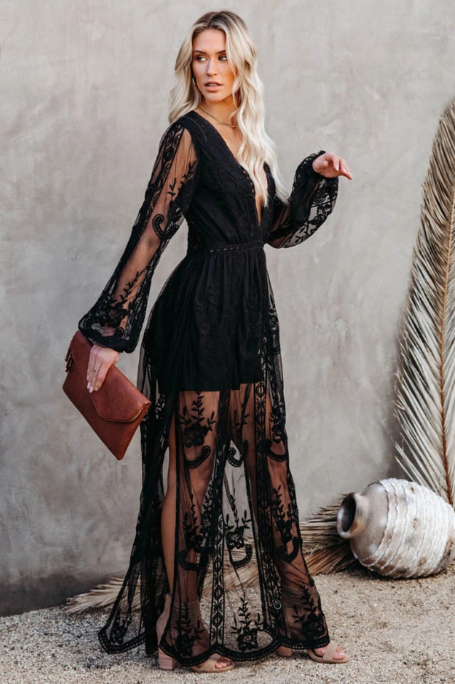 Weißes Spitzen-Maxi-Kleid mit Tiefem V-Ausschnitt und Beinschlitz | Ideal für den Sommer