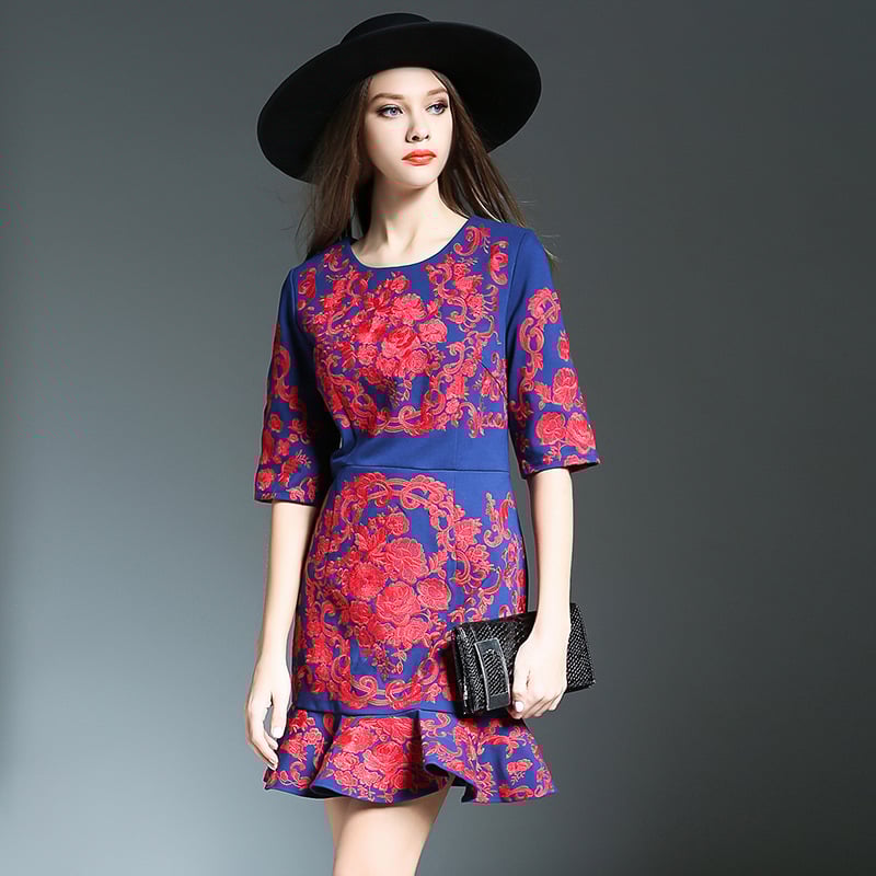 Wickel-Midikleid mit Fischschwanzsaum aus Baumwollmischung | Ideal für Frühling und Herbst