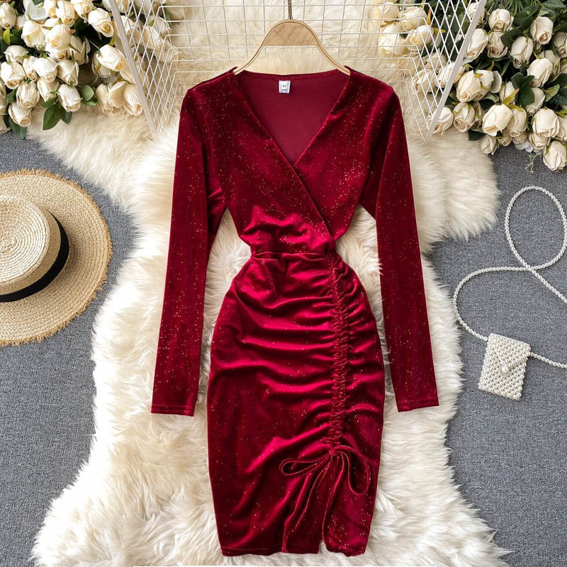 Langärmeliges Bodycon-Kleid aus Samt mit V-Ausschnitt | Ideal für Herbst und Winter