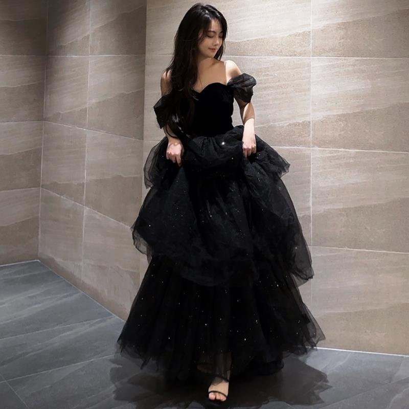 Langes Abendkleid mit Prinzessärmeln und Petticoat | Ideal für alle Jahreszeiten
