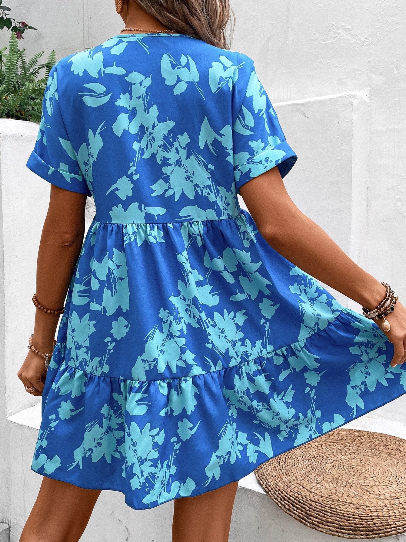 Kleid mit Fledermausärmeln, Rüschensaum und Print | Ideal für Frühling und Sommer