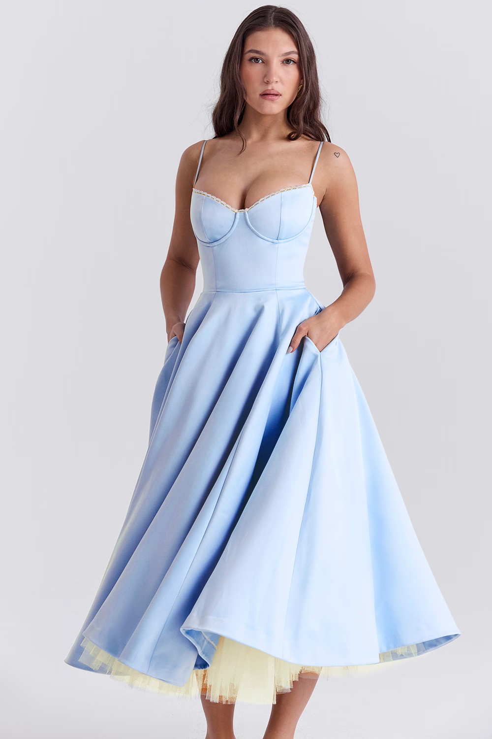 Elegantes Midikleid für Makellosen Sommerstil