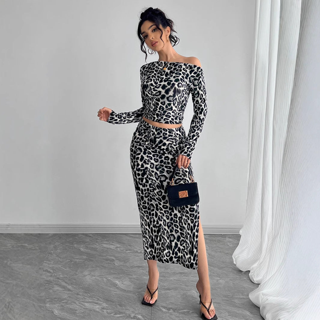 Zweiteiliges Set mit Leopardenmuster und Eng anliegendem Maxikleid | Ideal für Frühling und Sommer