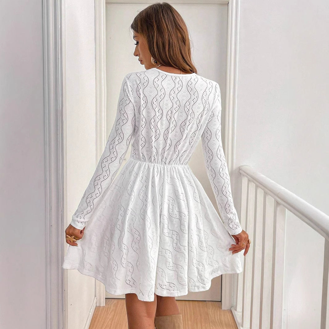 Spitzen Patchwork Einfarbiges Mini Kleid mit Ausschnitten | Ideal für Frühling und Herbst