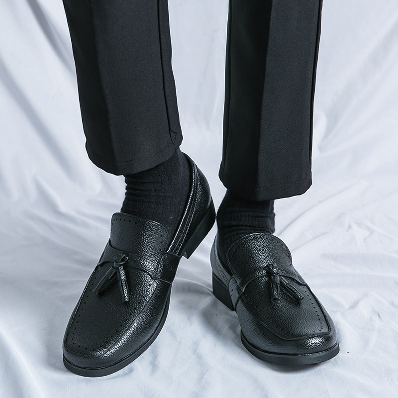 Herren Leder Fransen Slipper mit Rundem Zehenbereich und Slip-On Design | Ideal für Alle Jahreszeiten