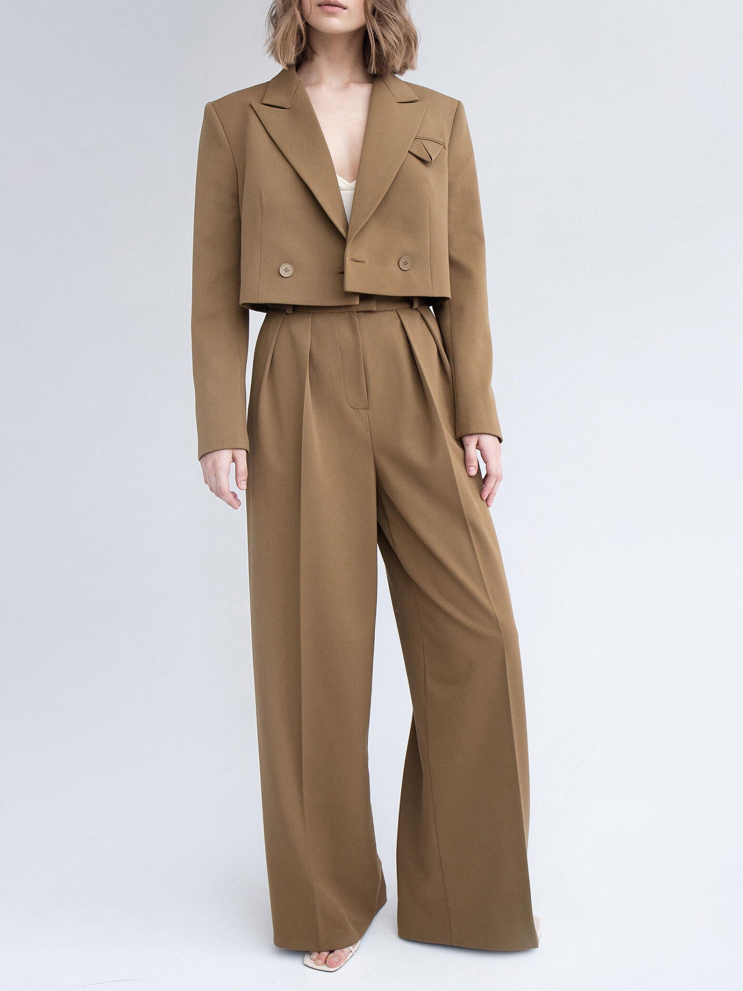 Kurzblazer und Hochtaillierte Hose aus Polyester in Unifarbe | Ideal für Frühling und Herbst