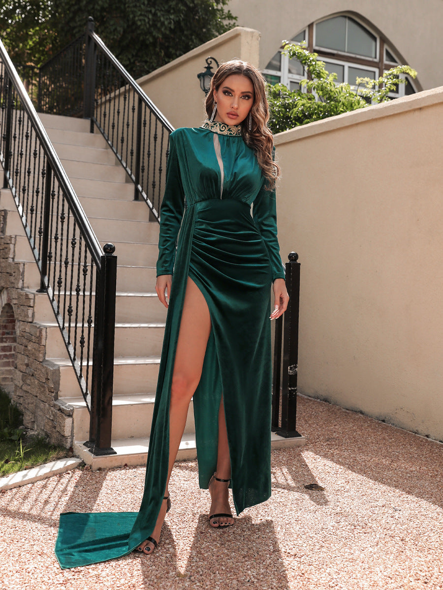 Velours Kleid mit Hohem Kragen und Kurzem Rock | Ideal für Herbst und Winter
