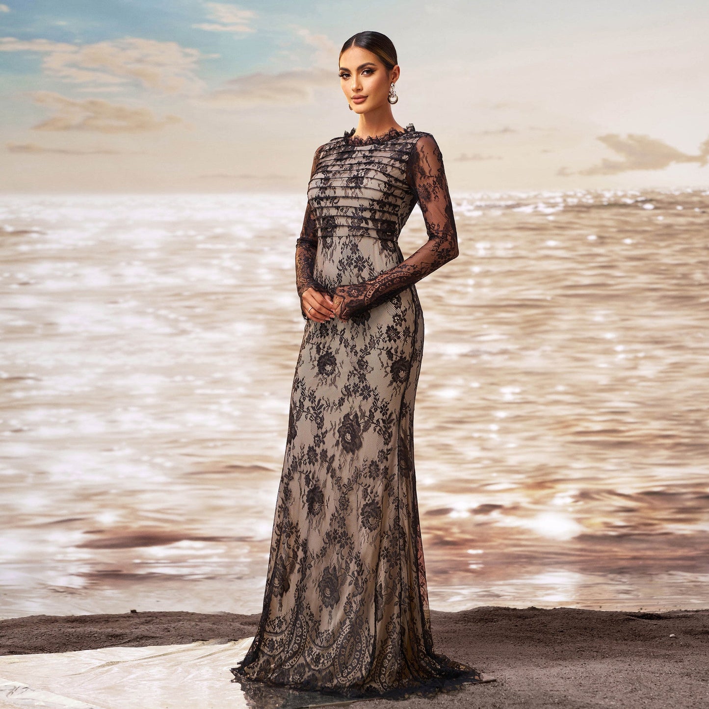 Abendkleid mit Langarm aus Pailletten und Gaze mit Meerjungfrauenschnitt | Ideal für Herbst und Winter