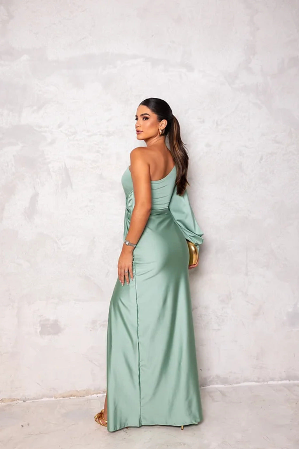 Fließendes Satin Midi-Party-Kleid mit Tailliertem Schnitt | Ideal für Frühling und Sommer
