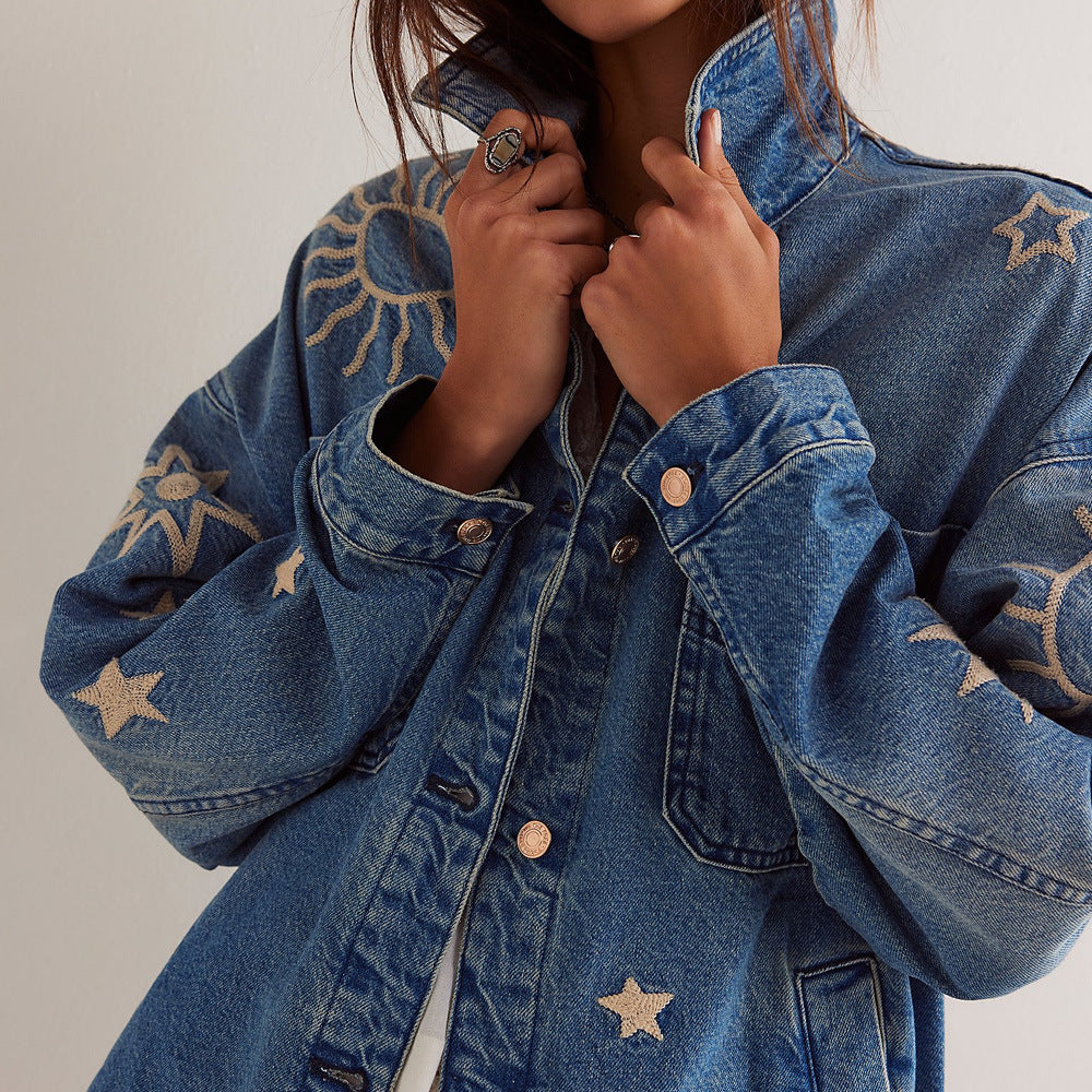 Locker Geschnittene Jeansjacke mit Stickerei für Damen | Ideal für Frühling und Herbst