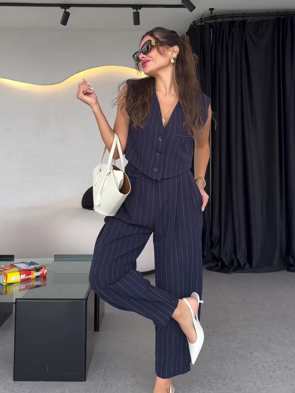 Gestreifte Weste mit Kurzem Blazer und Hochtaillierter Hose Dreiteiliges Set aus Polyester | Ideal für Frühling und Herbst
