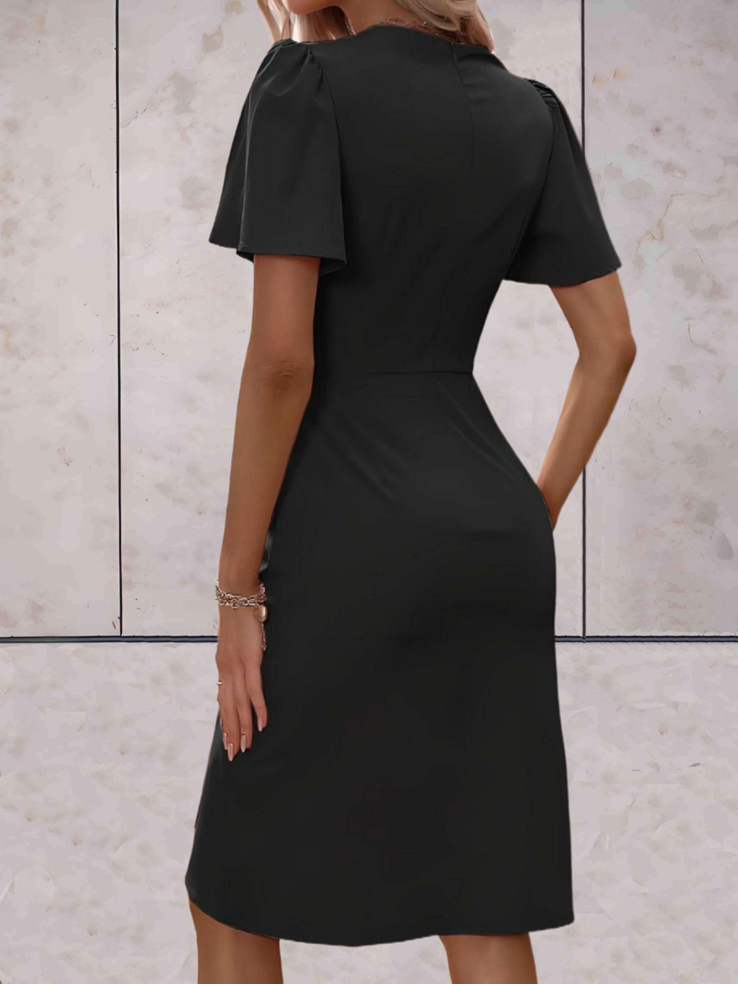 Figurbetontes Kleid mit fließenden Ärmeln | Perfekt für Frühling & Herbst