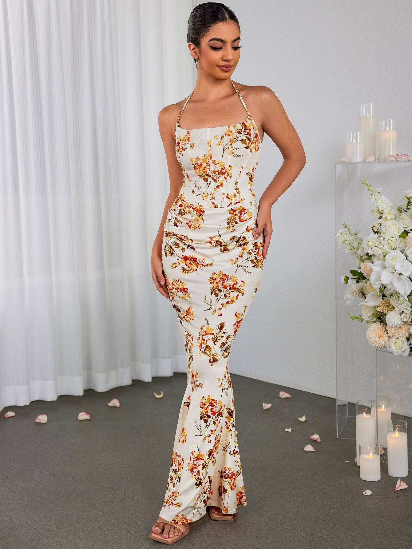 Blumenkleid mit Halterneck, Korsett-Design und Raffung im Bodycon-Stil | Ideal für den Sommer
