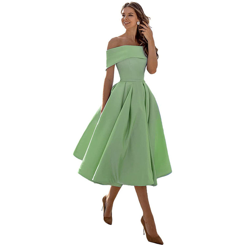 Schulterfreies Satinkleid mit Eleganter Silhouette | Ideal für den Sommer