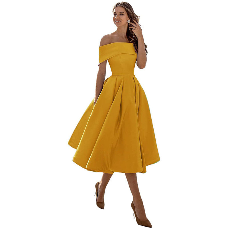 Schulterfreies Satinkleid mit Eleganter Silhouette | Ideal für den Sommer