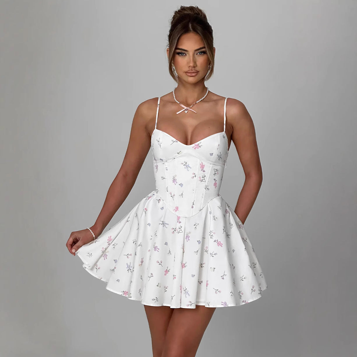 Fischgräten Kordelzug Schlank Geschnitten Ärmelloses Blumen A-Linien Kleid | Ideal für Frühling und Sommer