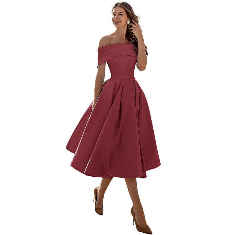 Schulterfreies Satinkleid mit Eleganter Silhouette | Ideal für den Sommer