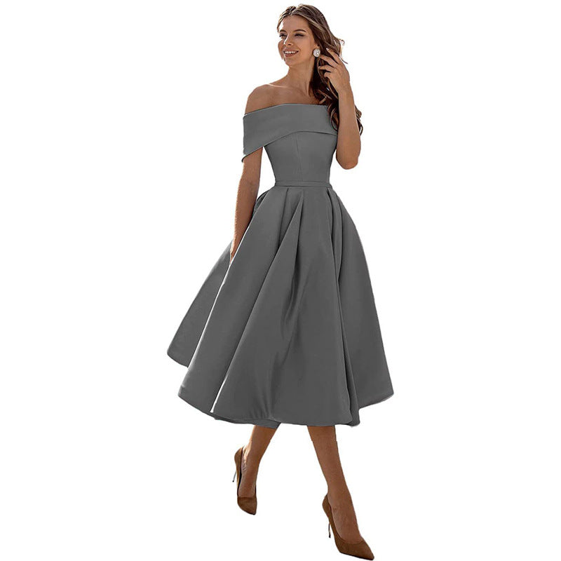 Schulterfreies Satinkleid mit Eleganter Silhouette | Ideal für den Sommer