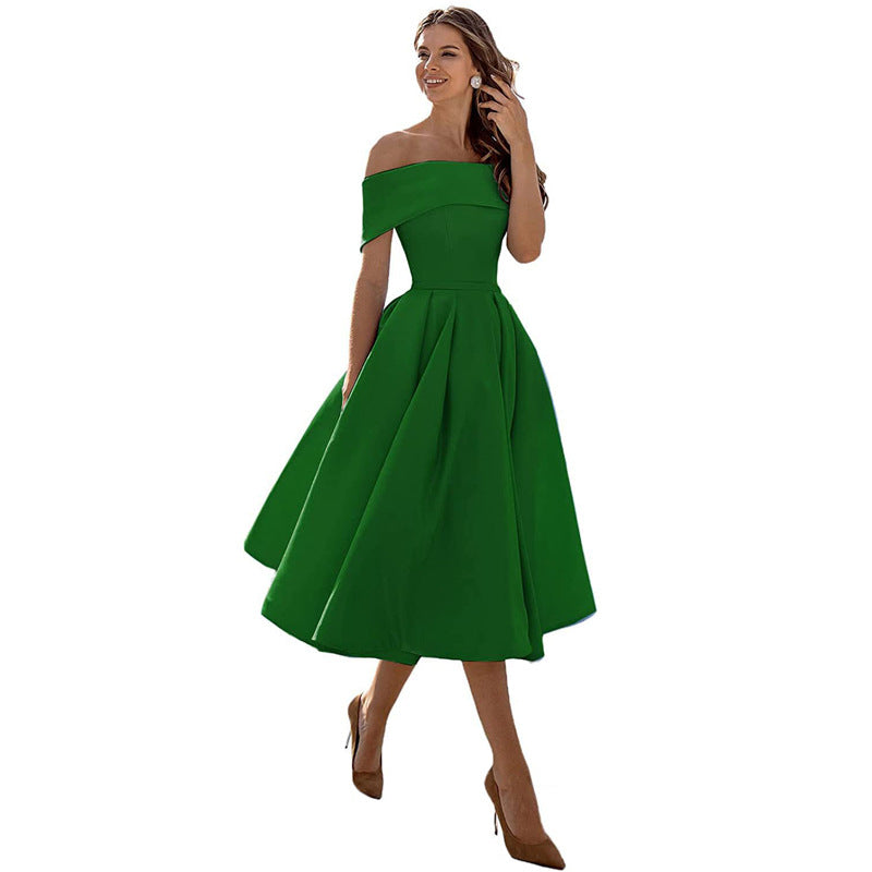 Schulterfreies Satinkleid mit Eleganter Silhouette | Ideal für den Sommer