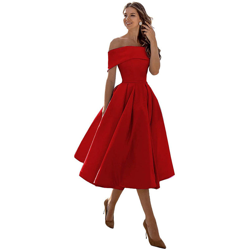 Schulterfreies Satinkleid mit Eleganter Silhouette | Ideal für den Sommer