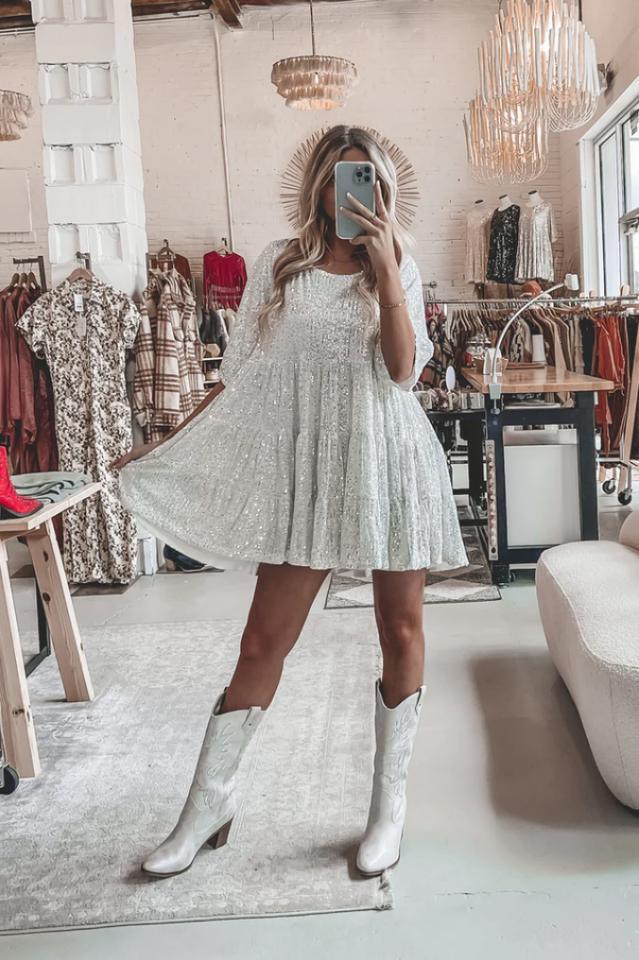 Stufiges Pailletten-Babydoll-Mini-Kleid | Ideal für Sommerpartys