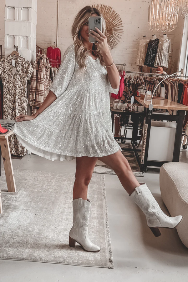Stufiges Pailletten-Babydoll-Mini-Kleid | Ideal für Sommerpartys