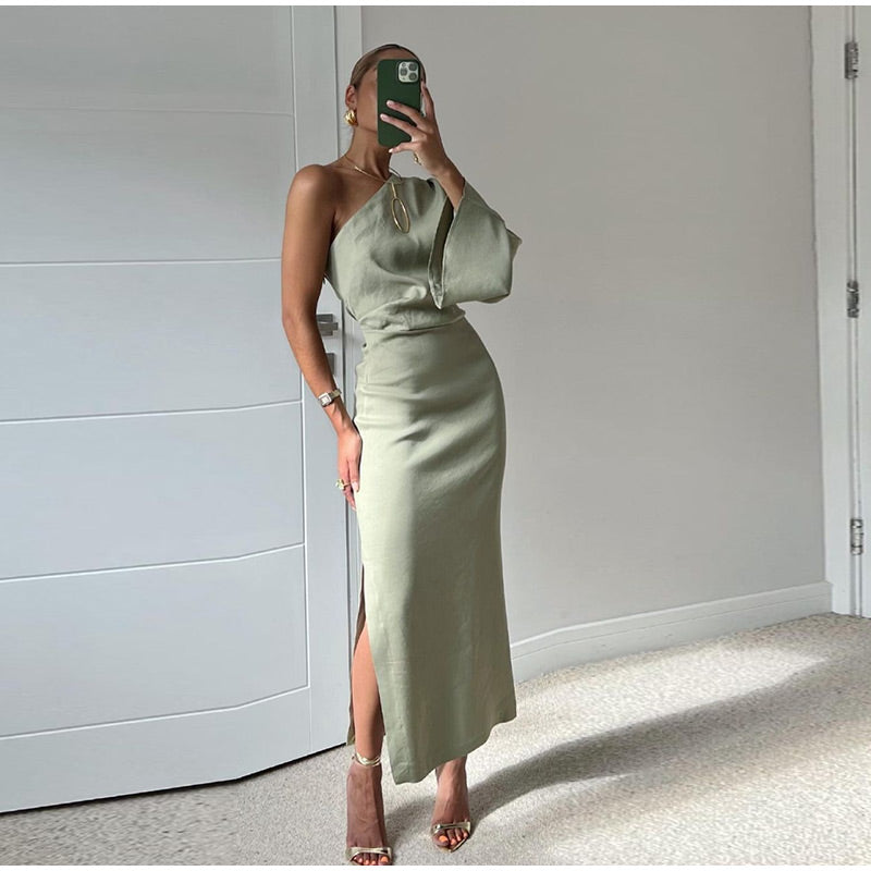 Figurbetontes Midikleid mit Betonter Taille und V-Ausschnitt | Ideal für Frühling und Herbst