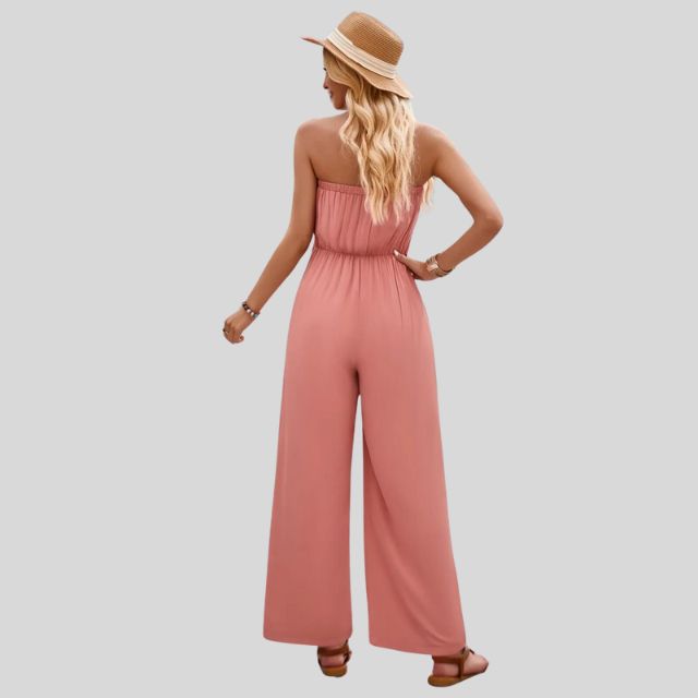 Schulterfreies Jumpsuit mit Taillenband und fließendem Stoff