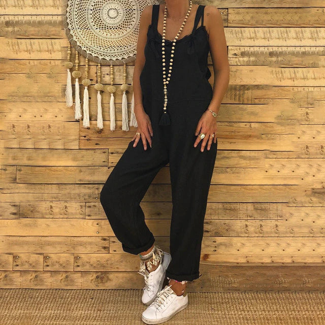 Weit geschnittener Jumpsuit mit tiefem Ausschnitt und Taschen