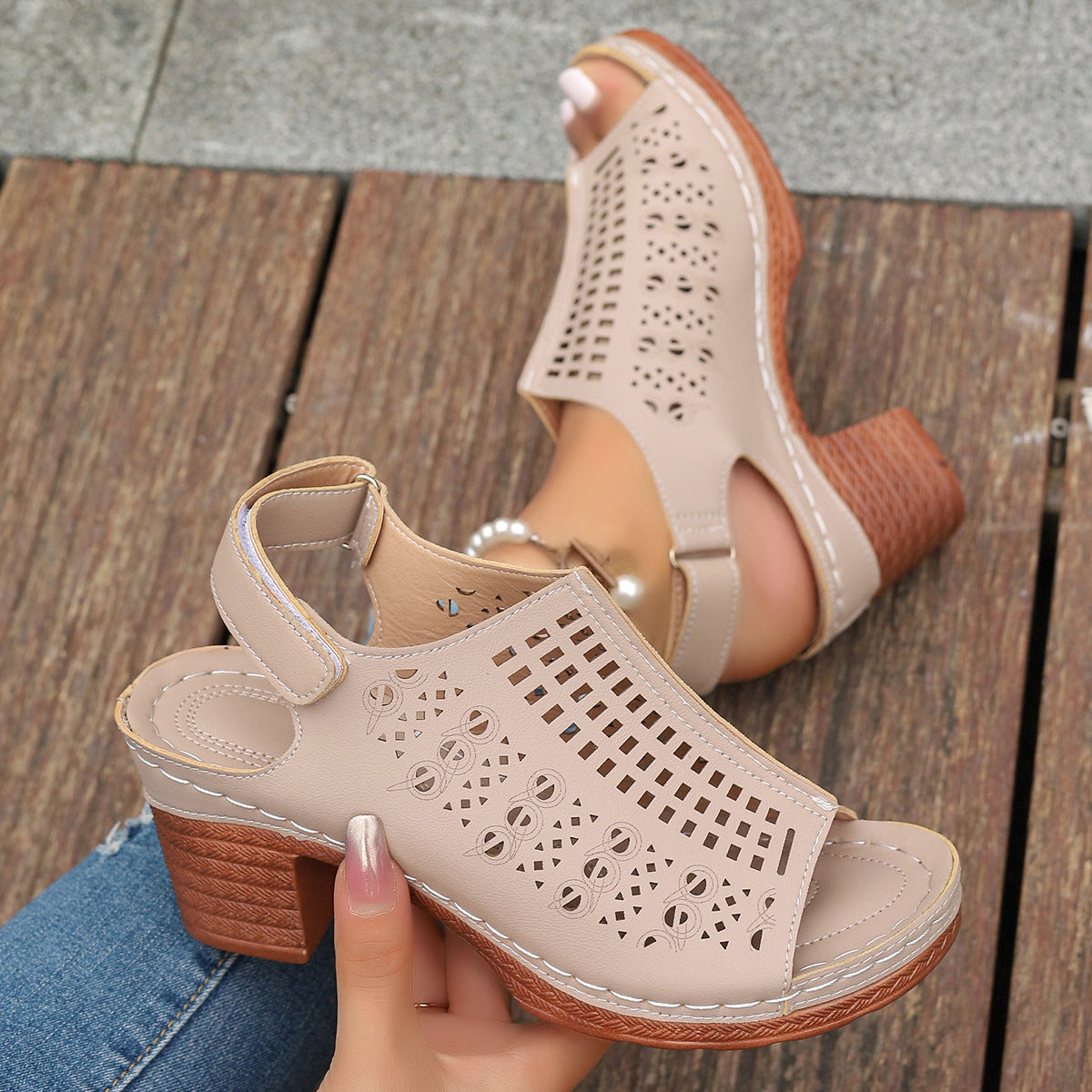 Offene Zehen Hohle Sandalen mit Klettverschluss | Ideal für den Sommer