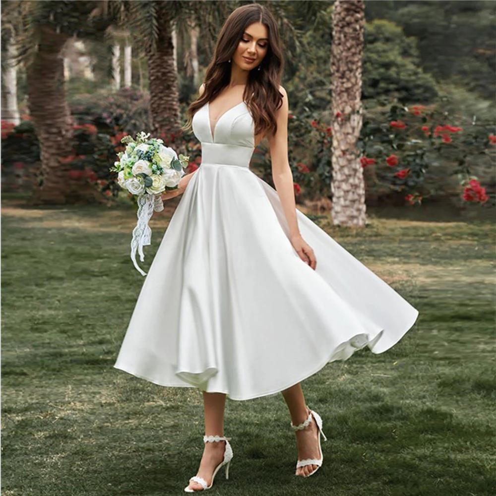 V-Ausschnitt Ärmelloses Langes Slipkleid mit Hoher Taille | Ideal für den Sommer