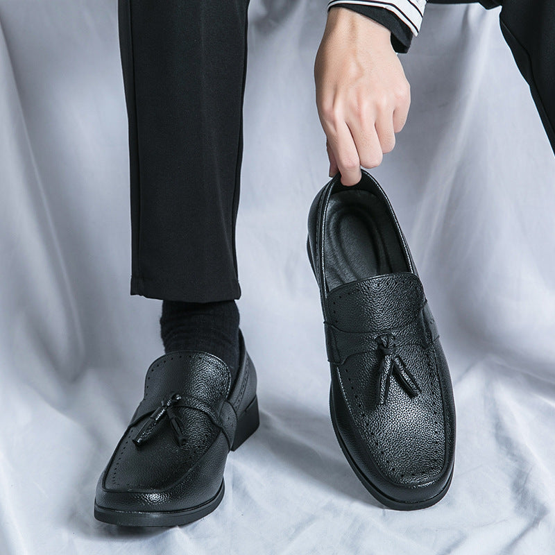 Herren Leder Fransen Slipper mit Rundem Zehenbereich und Slip-On Design | Ideal für Alle Jahreszeiten