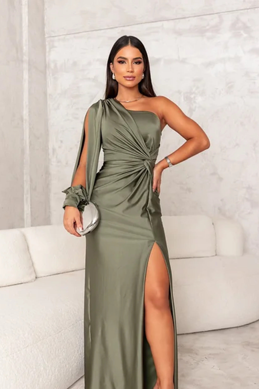 Fließendes Satin Midi-Party-Kleid mit Tailliertem Schnitt | Ideal für Frühling und Sommer