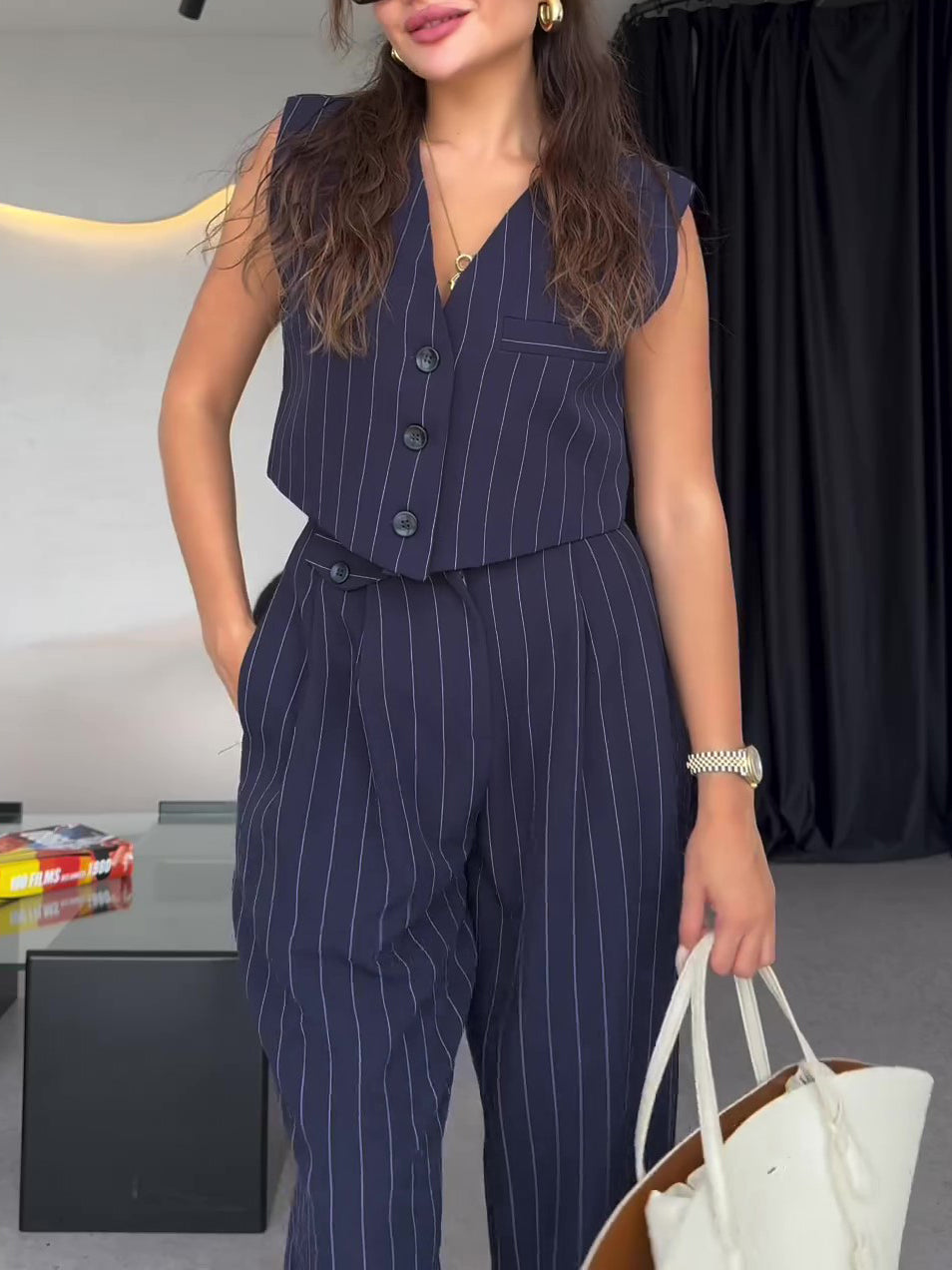 Gestreifte Weste mit Kurzem Blazer und Hochtaillierter Hose Dreiteiliges Set aus Polyester | Ideal für Frühling und Herbst