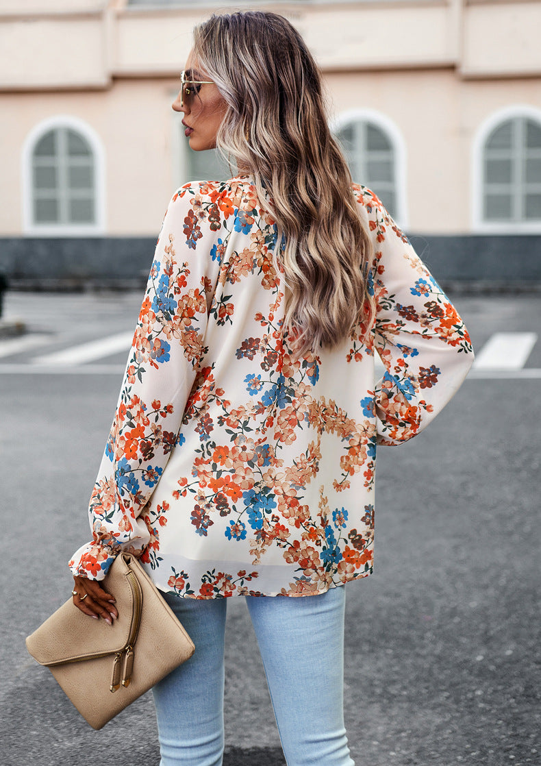 Bluse aus Chiffon mit Floralprint und V-Ausschnitt