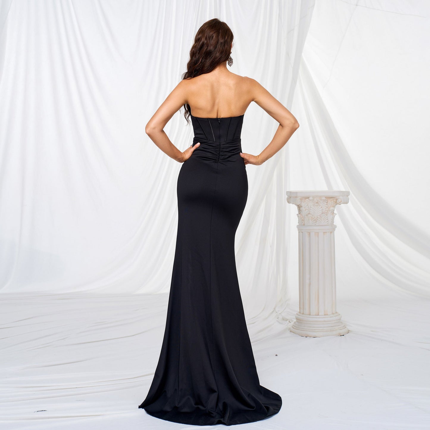 Schulterfreies Abendkleid mit Hoher Taille und Weitem Saum | Ideal für Herbst und Winter
