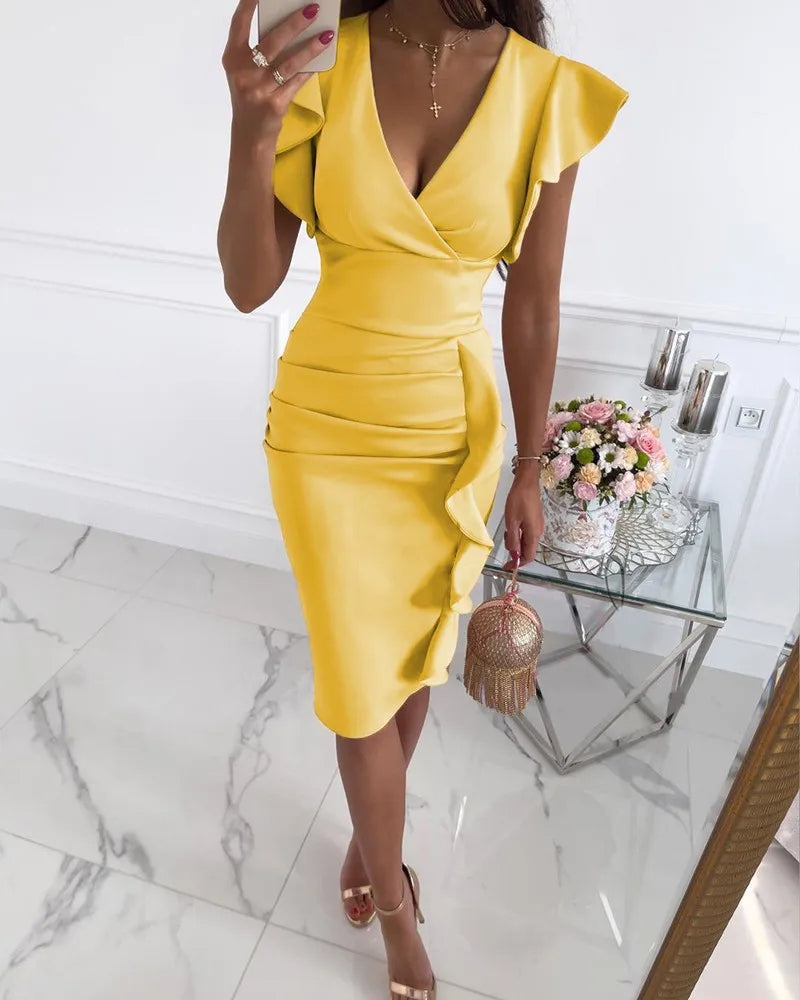 Figurbetontes Bodycon-Kleid mit Rüschensaum und Schmetterlingsärmeln | Ideal für Frühling und Sommer