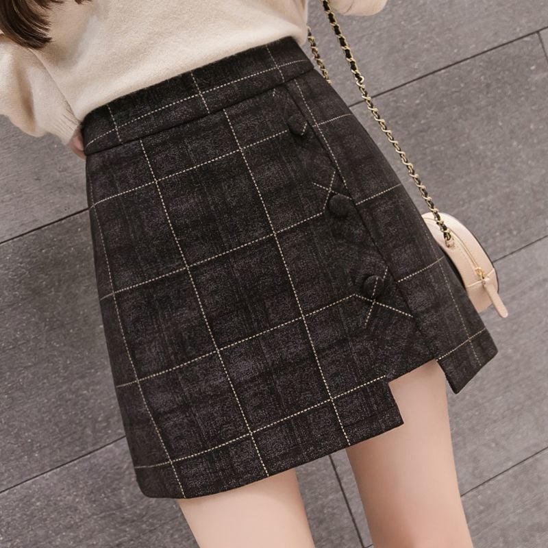 Karierter Wollstruktur A-Linien Rock mit Asymmetrischem Saum und Knopfdetails | Ideal für Herbst und Winter
