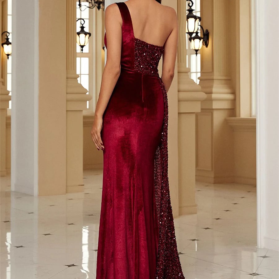 Trägerloses Abendkleid mit Fließender Silhouette | Ideal für Frühling und Sommer