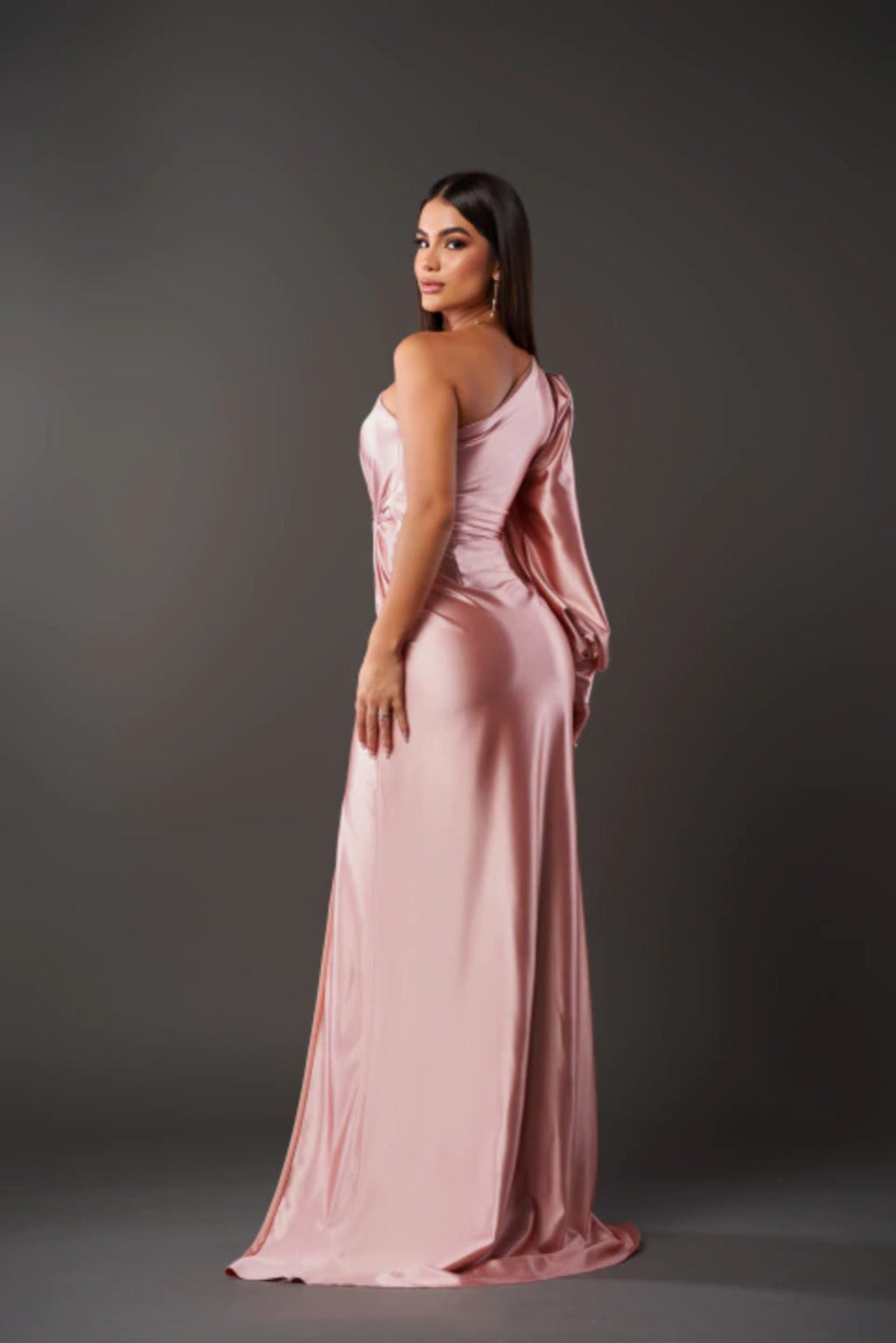 Fließendes Satin Midi-Party-Kleid mit Tailliertem Schnitt | Ideal für Frühling und Sommer