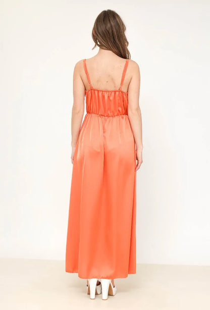 Leichtes, fließendes Kleid mit luftigem Stoff | Ideal für Frühling und Sommer