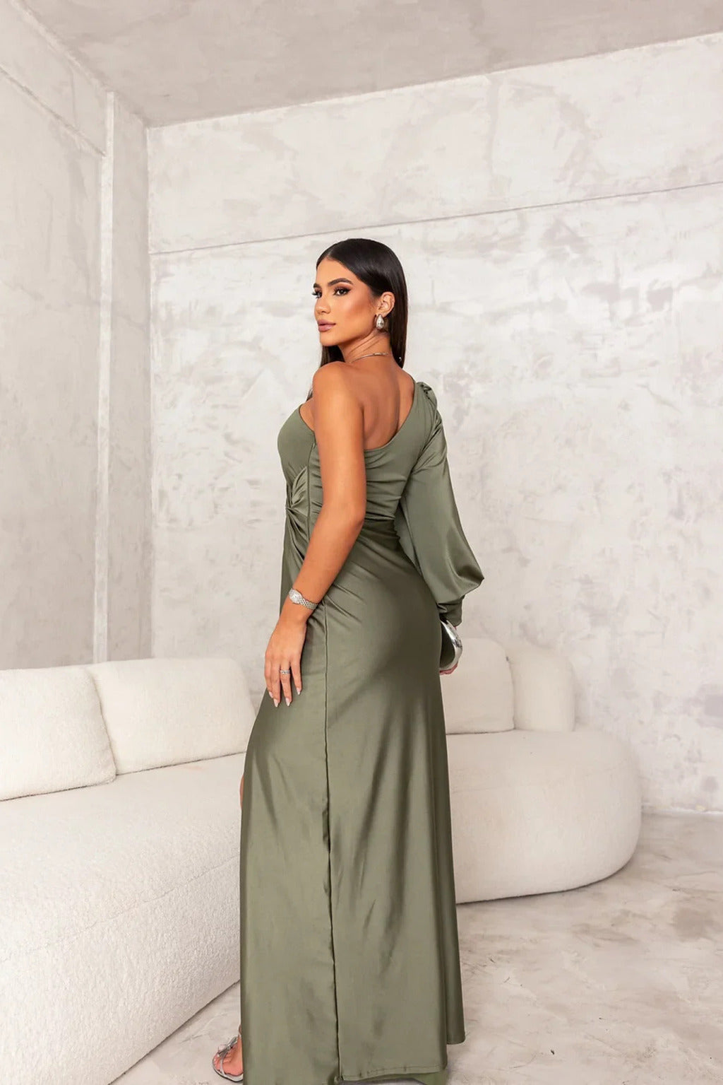 Fließendes Satin Midi-Party-Kleid mit Tailliertem Schnitt | Ideal für Frühling und Sommer